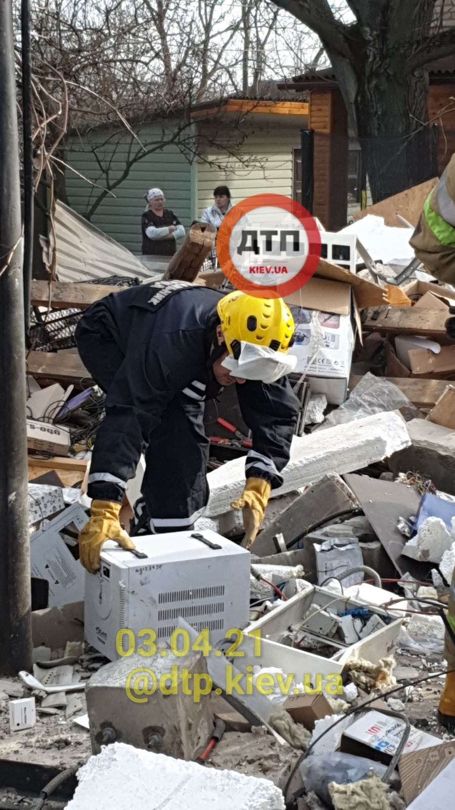 Взрыв газа в Киеве разрушил два дома